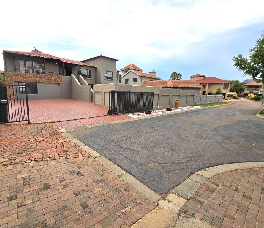 4 Bedroom Property for Sale in Melodie North West